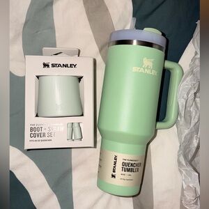 Quencher H2.0 Flowstate Tumbler 40oz